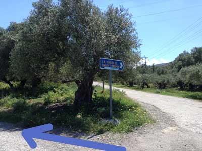 Y-splitsing-links-richting-Agios