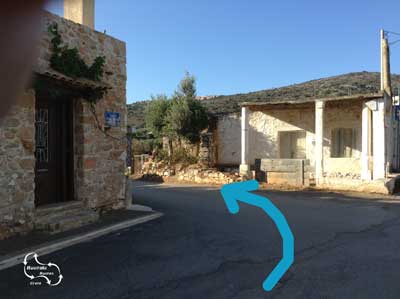 links-af-na-taverna-Daxilo