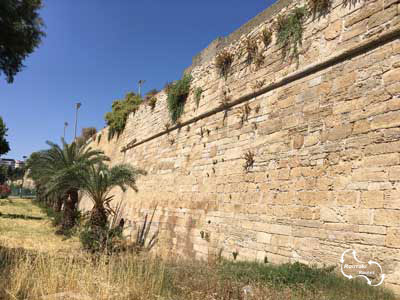 de-verstingmuren-van-Candia—Iraklio Venetiaanse vestingmuren van Heraklion, in Venetiaanse tijden Candia genoemd