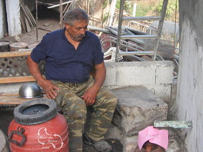 raki stoken overal op Kreta in de november maand