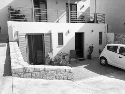 Aretousa-apartment-black-and-white Aretousa apartment in Atsipopoulo